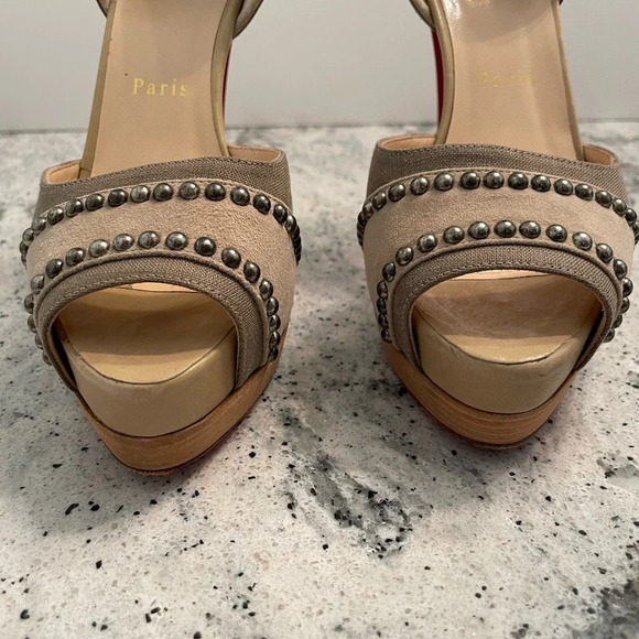 Christian Louboutin Beige Peep-Toe Heels with Red Soles - Picture 3 of 13